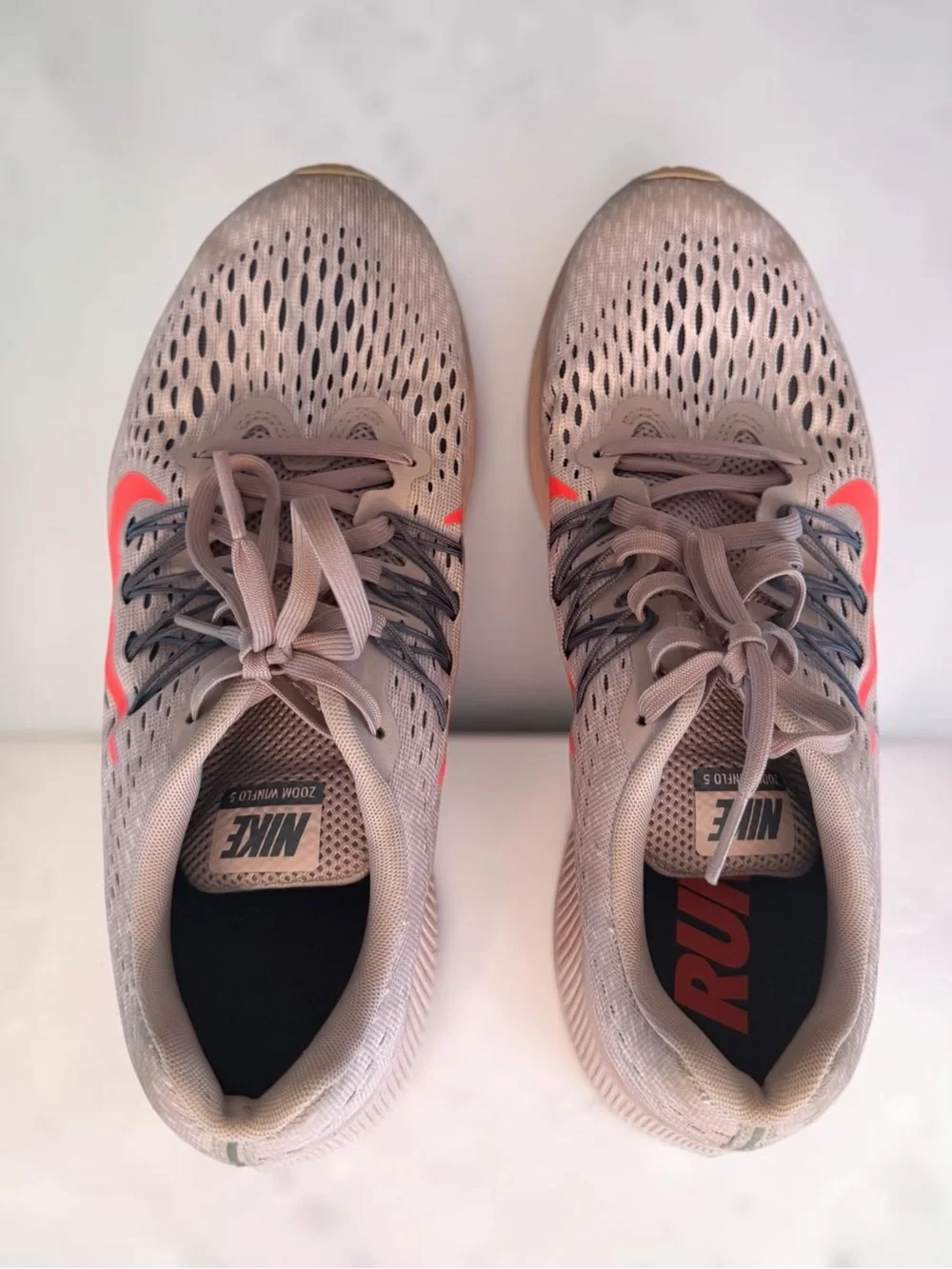 Nike Air Zoom Winflo 5 Particle Rose Running Shoes - Women's Size 9